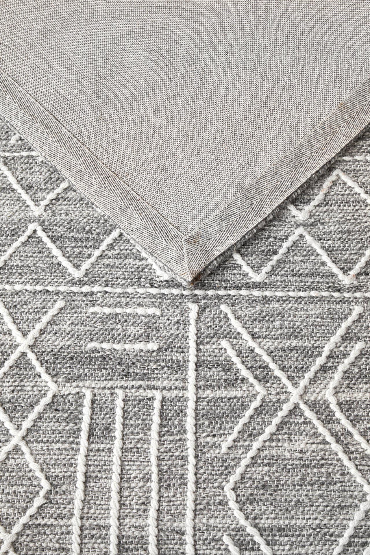 Zara Tribal Grey Wool Flatweave Rug