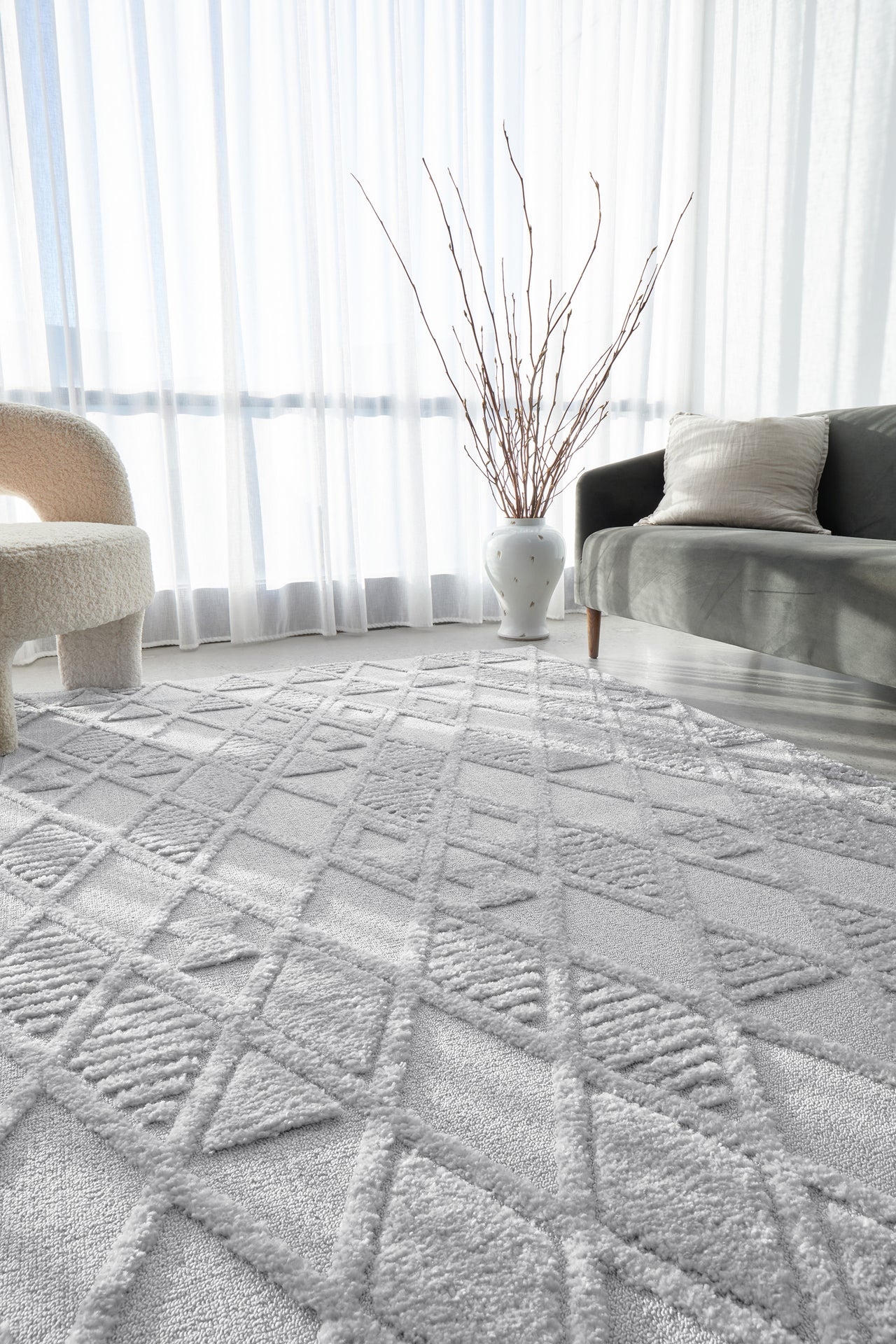 Mari Lisa Silver Diamond Pattern Rectangle Rug