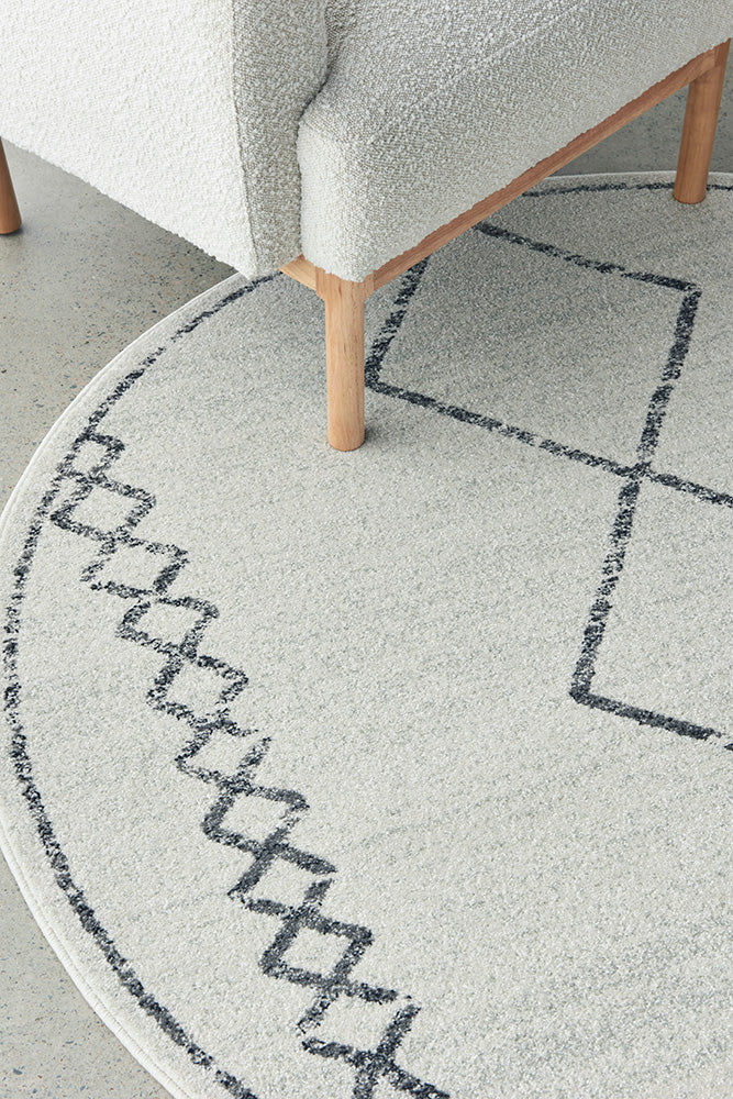 Kylie Paradise Grey Modern Diamond Tribal Pattern Round Rug