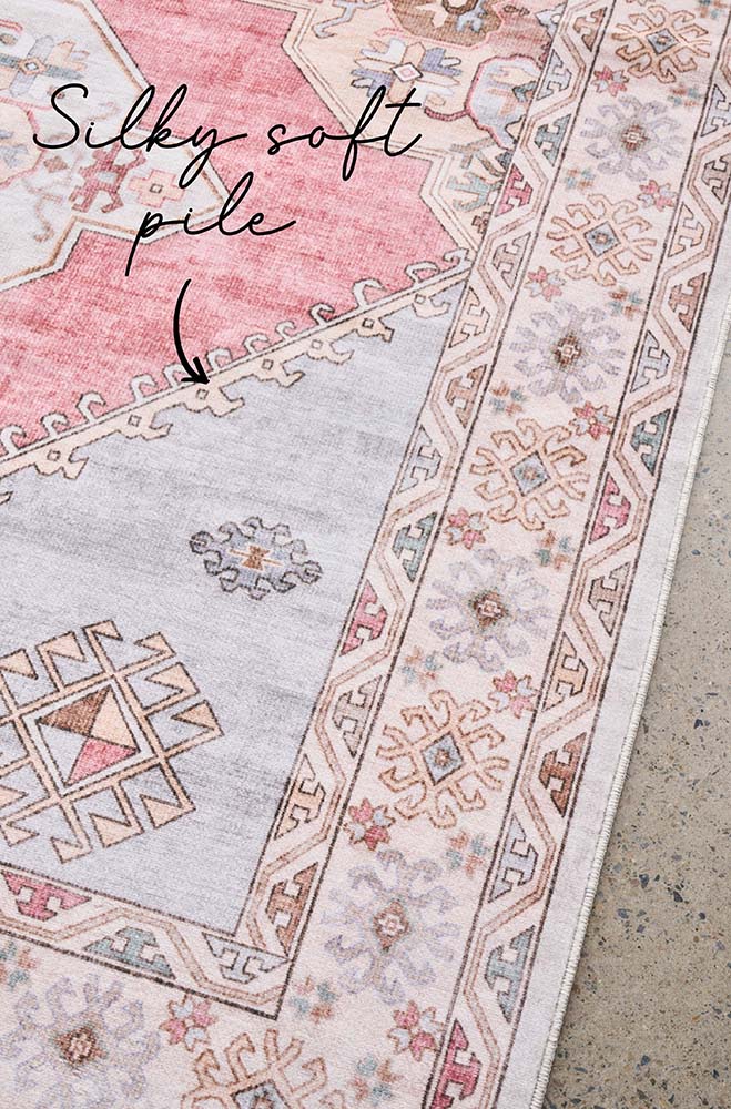 Avril Revive Rose Transitional Polyester Machine Washable Rug