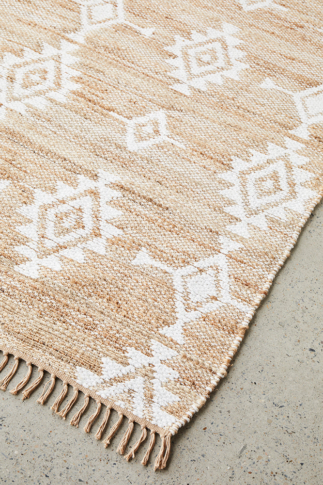 Quinton Bodhi Natural & White Jute Bohemian Tribal Pattern Rug