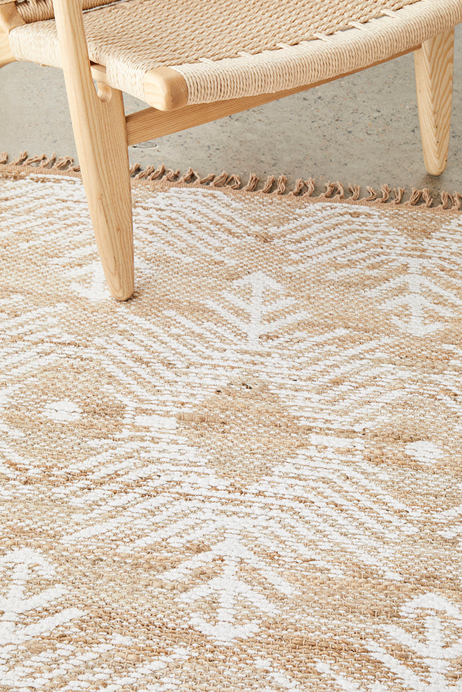 Rosa Bodhi Natural & White Jute Bohemian Tribal Pattern Rug