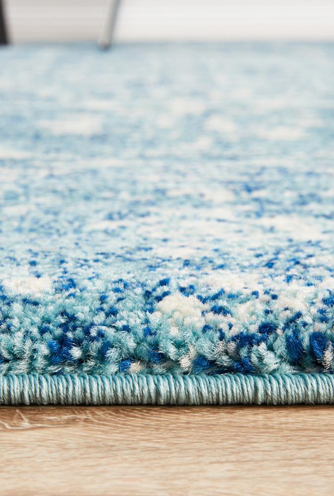 Masie Transitional Blue & White Rug