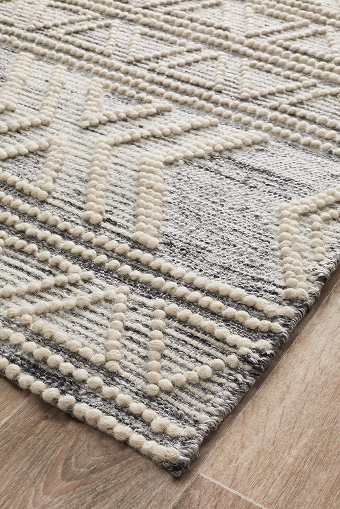 Zena Tribal Grey & White Patterned Rug