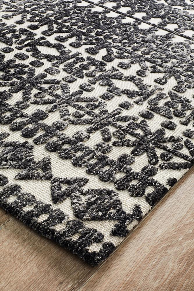 Aylin Ivory & Black Tribal Table Tufted Rug