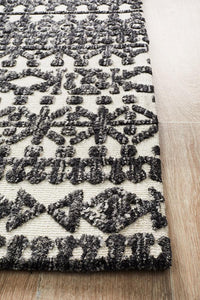 Thumbnail for Aylin Ivory & Black Tribal Table Tufted Rug