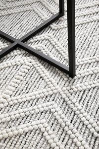 Thumbnail for Clara Ivory & Black Tribal Patterned Flatwoven Wool Rug