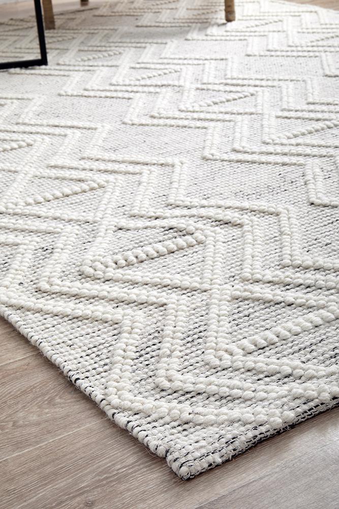 Clara Ivory & Black Tribal Patterned Flatwoven Wool Rug