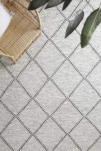 Thumbnail for Jasmine Ivory & Black Modern Diamond Pattern Flatwoven Wool Rug