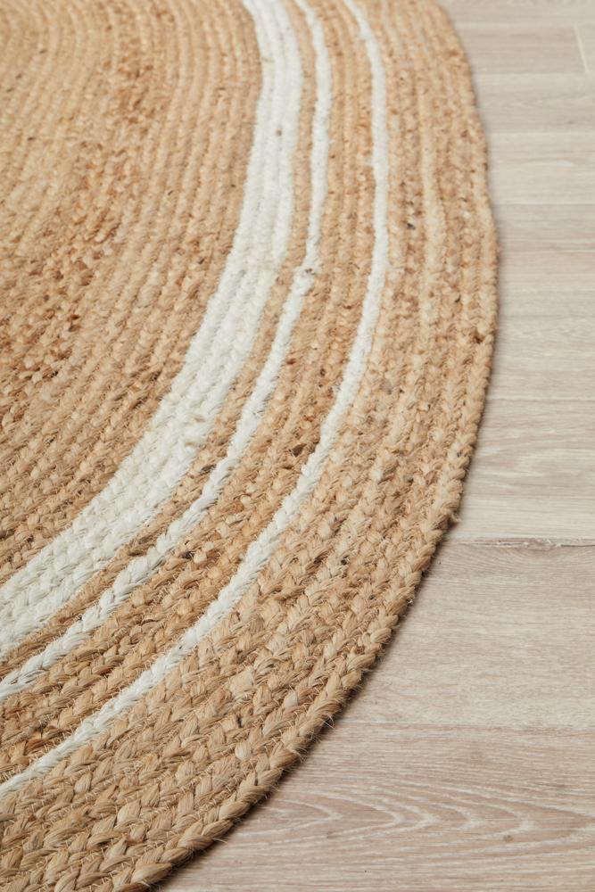 Aanya Natural & White Two-Tone Hand Braided Oval Jute Rug