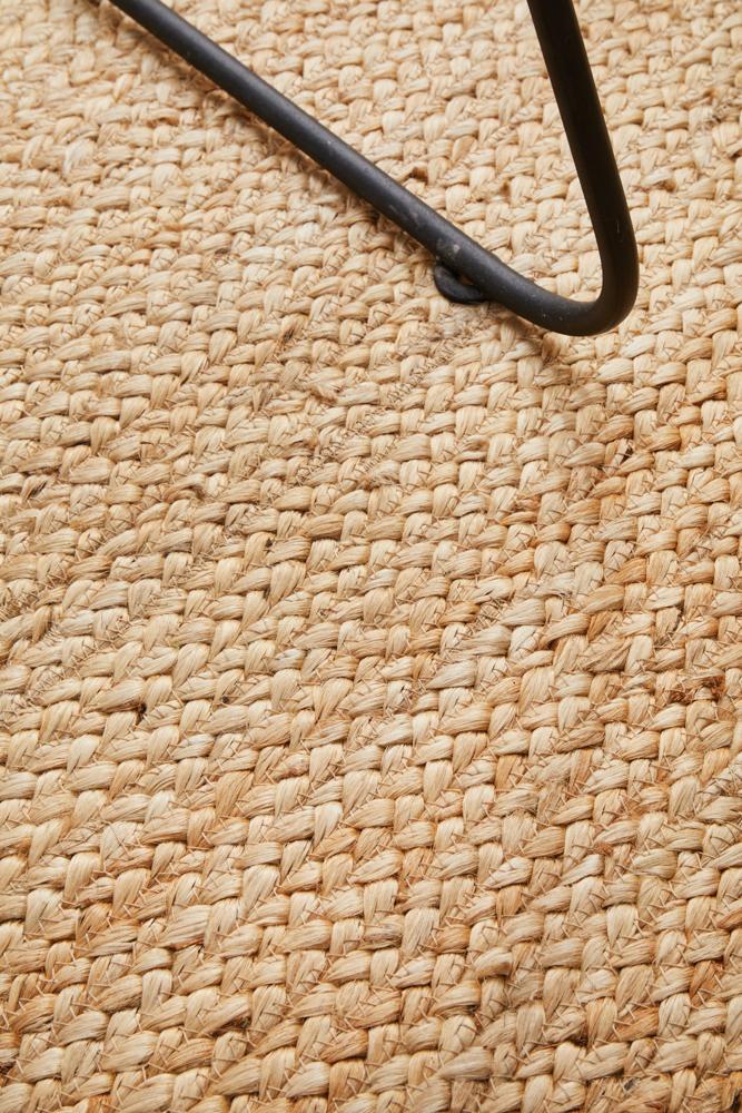 Aanya Natural & White Two-Tone Hand Braided Jute Rug