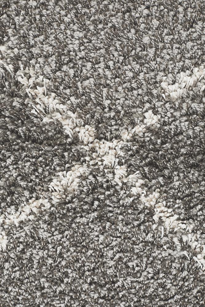 Anisah Modern Grey & White Diamond Pattern Fringed Rug