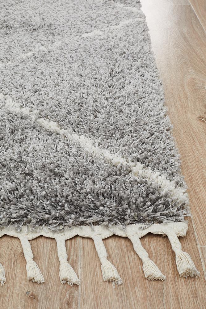 Anisah Modern Grey & White Diamond Pattern Fringed Rug