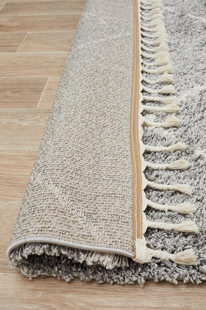 Anisah Modern Grey & White Diamond Pattern Fringed Rug