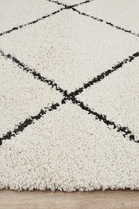 Thumbnail for Anisah Modern White & Black Diamond Pattern Fringed Rug