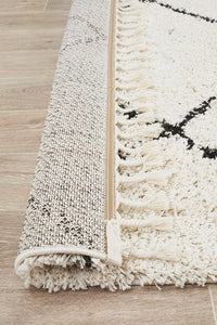 Thumbnail for Anisah Modern White & Black Diamond Pattern Fringed Rug