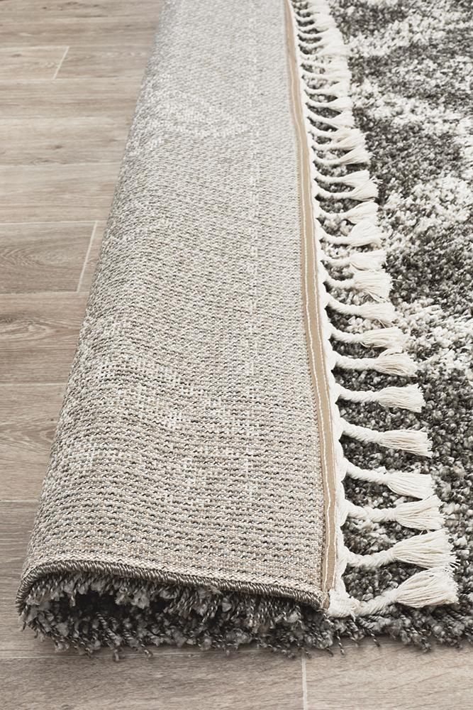 Chaima Modern Fringed Grey & White Rug